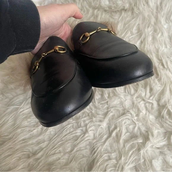 Gucci Jordaan Fur Lined Leather Horsebit Loafer
Black 39.5 - Picture 5 of 10